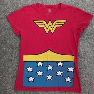 DC Comic red Wonder Woman Tshirt size Large